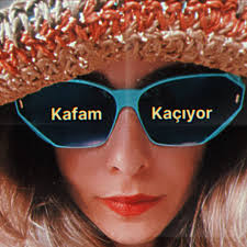 Özge Ürer Kafam Kaçıyor